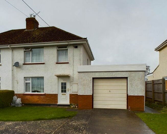 3 Bedroom Semi-Detached House For Sale In Station Road, Burtle, Bridgwater, TA7