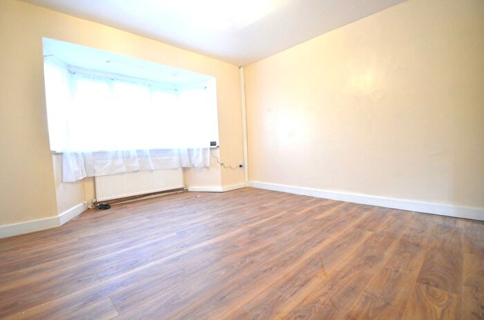 3 Bedroom Semi-detached House To Rent In Raeburn Road, Hayes, UB4