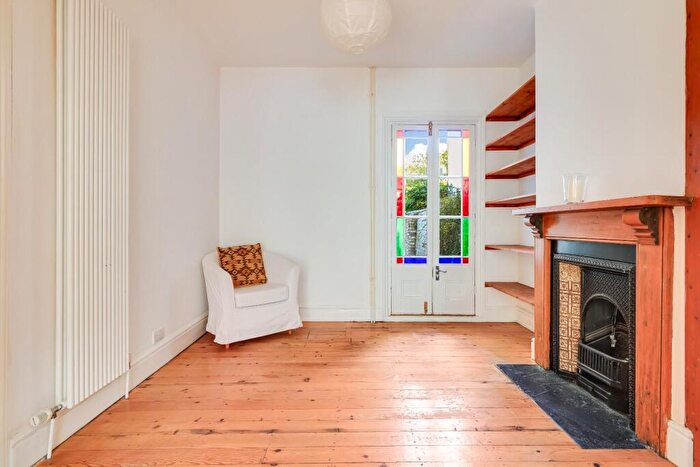 3 Bedroom Terraced House For Sale In Mawson Road, Cambridge, CB1
