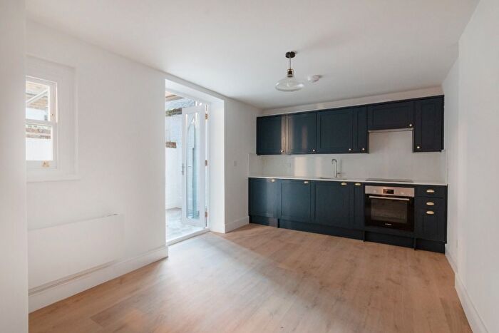 Studio To Rent In Cheniston Gardens, Kensington, W8