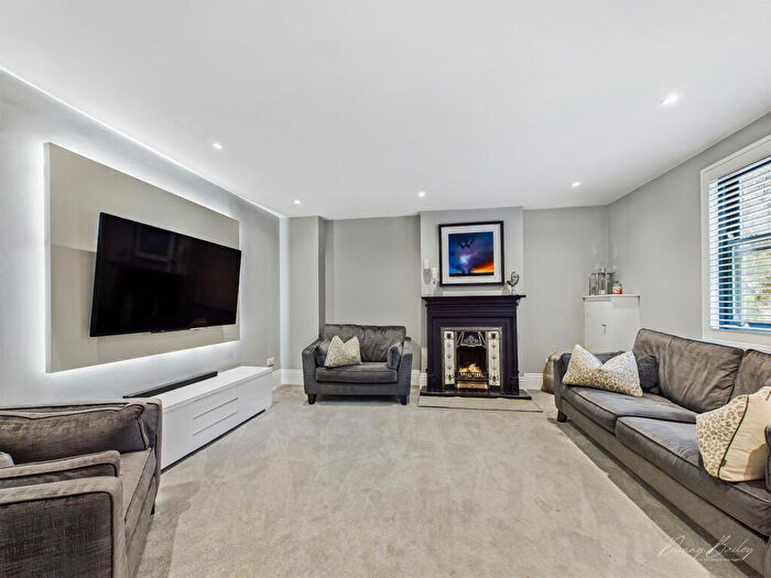 6 Bedroom Semi-Detached House For Sale In Gilston Lane, Gilston, Essex, CM20