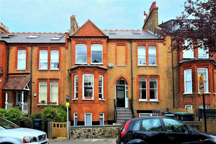 1 Bedroom Flat To Rent In Dickenson Road, London, N8