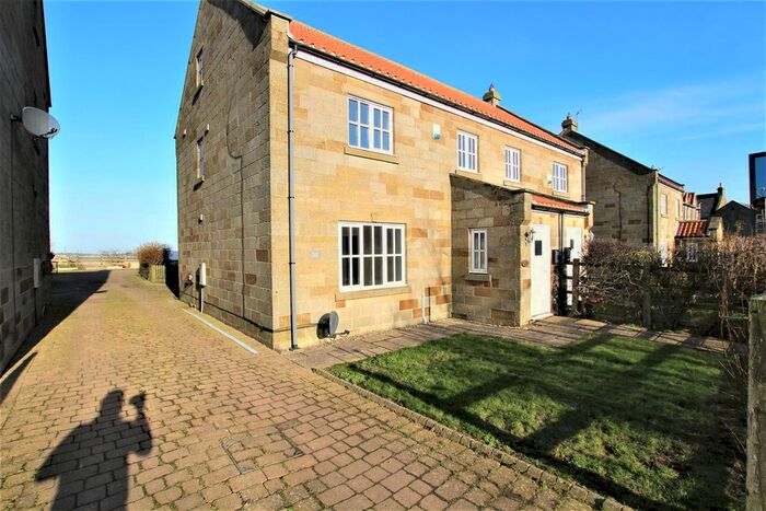 4 Bedroom Semi-Detached House For Sale In Ugthorpe, Whitby, YO21