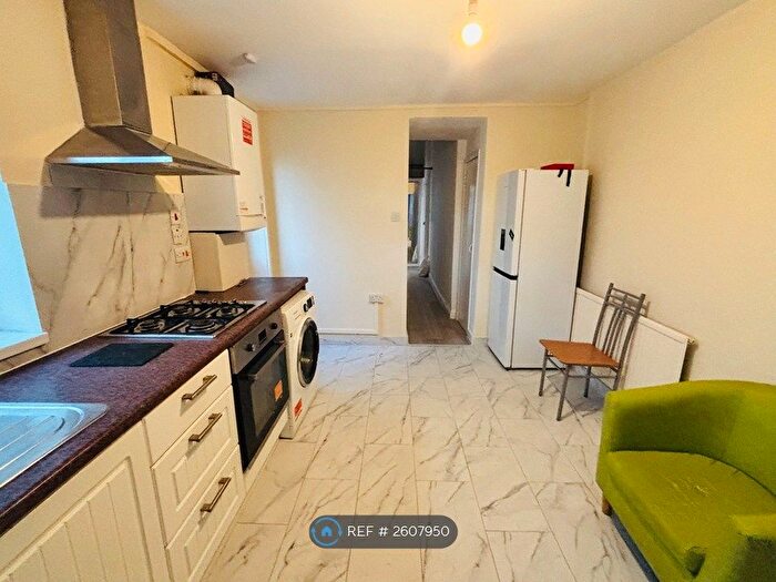 1 Bedroom Flat To Rent In Forest Gate, London, E7