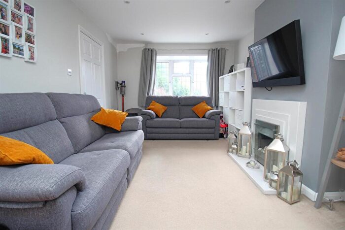 3 Bedroom House For Sale In Eastnor, Bovingdon, Hemel Hempstead, HP3