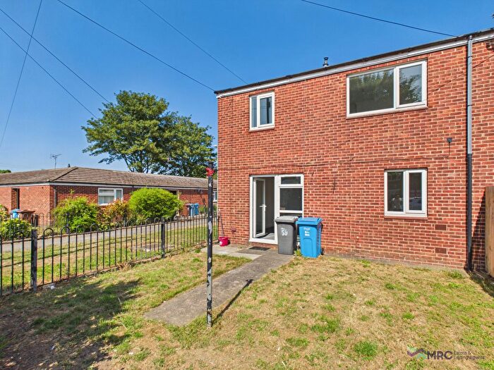 2 Bedroom End Terrace House To Rent In Grasby Road, Hull, HU8