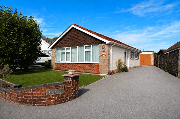 2 Bedroom Detached Bungalow For Sale In Chaplains Close, Cowplain, PO8