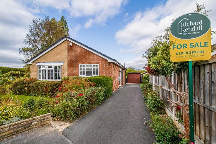3 Bedroom Bungalow For Sale In Elmwood Avenue, Walton, Wakefield, WF2