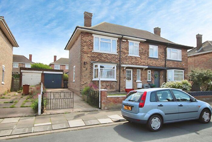 3 Bedroom Semi-Detached House For Sale In Montgomery Road, Cleethorpes, DN35