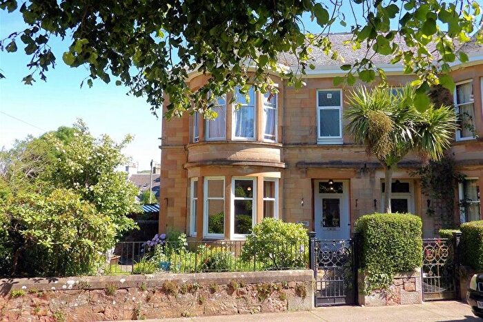 5 Bedroom Villa For Sale In Argyll Street, Campbeltown, PA28