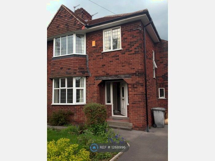 3 Bedroom Semi-Detached House To Rent In Bennett Lane, Dewsbury WF12