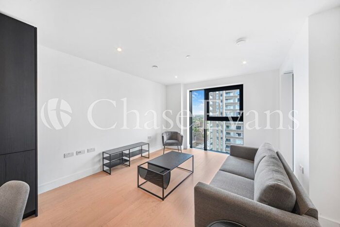 1 Bedroom Flat To Rent In Hewson Way, Elephant Amp; Castle, London, SE17