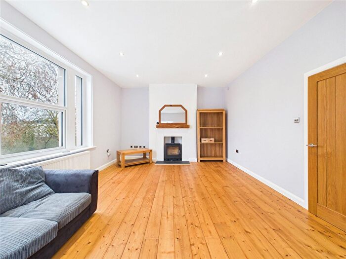 3 Bedroom Maisonette For Sale In Coronation Road, Southville, Bristol, BS3