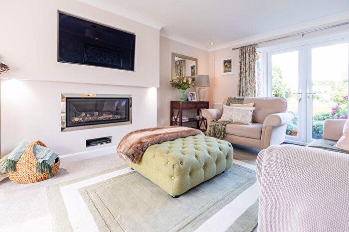 4 Bedroom Detached House For Sale In Elmers Park, Bletchley, Milton Keynes, MK3
