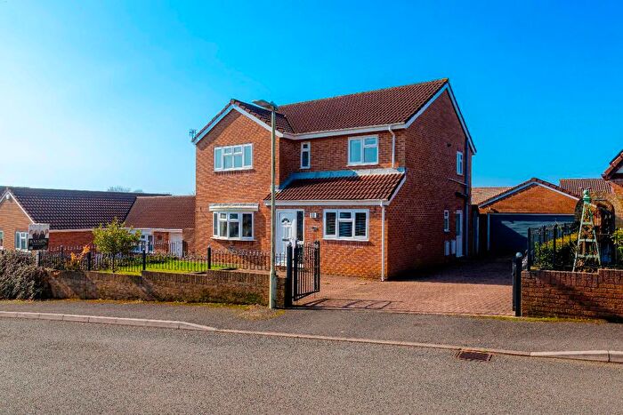 4 Bedroom Detached House For Sale In The Oaks, Quakers Yard, Treharris, CF46