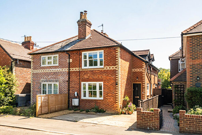 3 Bedroom Semi Detached House For Sale In Cramhurst Lane, Witley, GU8
