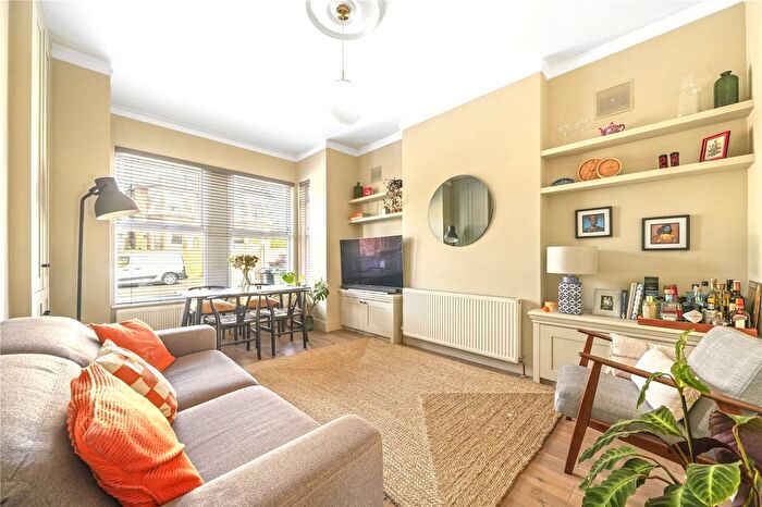 2 Bedroom Flat For Sale In Preston Road, Leytonstone, London, E11