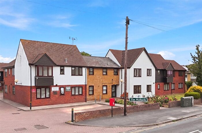 1 Bedroom Flat For Sale In High Street, Great Wakering, Southend-On-Sea, Essex, SS3