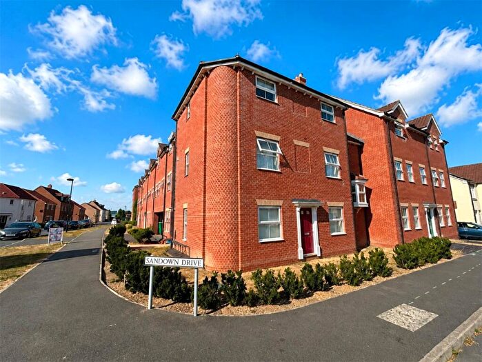 1 Bedroom Apartment For Sale In Sandown Drive, Bourne, Lincolnshire, PE10