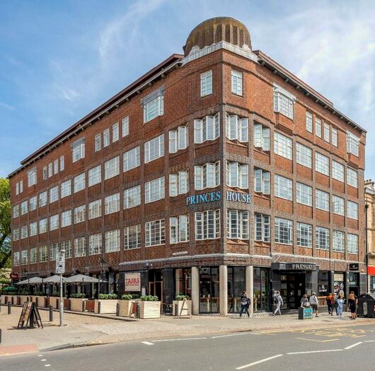 2 Bedroom Flat To Rent In Princes House, Brighton, BN1