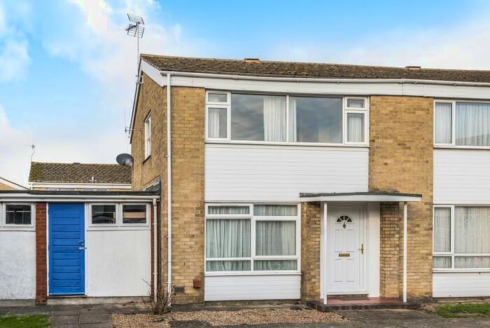 2 Bedroom End Of Terrace House To Rent In Hastoe Park, Aylesbury, HP20