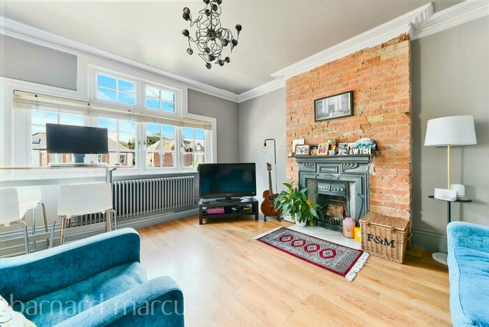 2 Bedroom Flat To Rent In Ewell Road, Surbiton, KT6