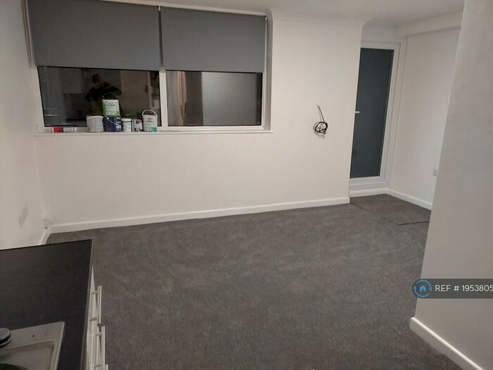 1 Bedroom Flat To Rent In Highland Road, Southsea, PO4