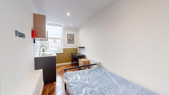 1 Bedroom Apartment To Rent In Apartment (Studio ), Thurloe Street, Park Hall, M14