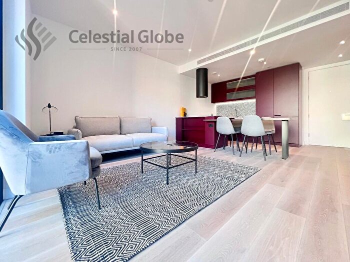 2 Bedroom Apartment To Rent In Viaduct Gardens, London, SW11