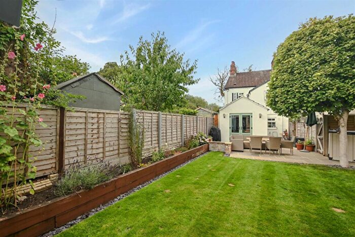 2 Bedroom Cottage For Sale In Rose Cottage, Mill Lane, Barton Under Needwood, DE13