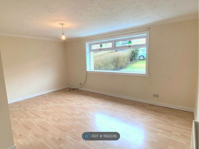2 Bedroom Flat To Rent In Houston Road, Bridge Of Weir, PA11