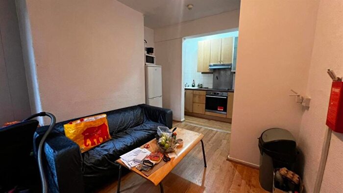 6 Bedroom House To Rent In Egerton Road, Manchester, M14