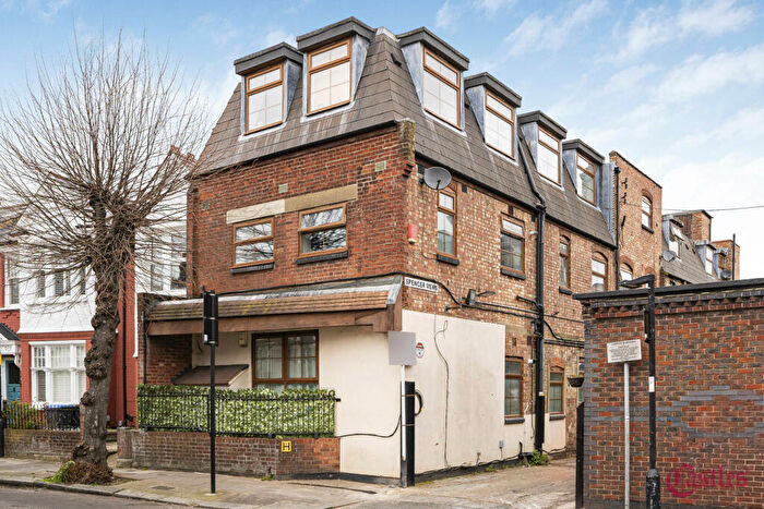 2 Bedroom Flat For Sale In Spencer Mews, N13