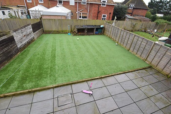 3 Bedroom End Terrace House For Sale In The Green, Lydd, TN29
