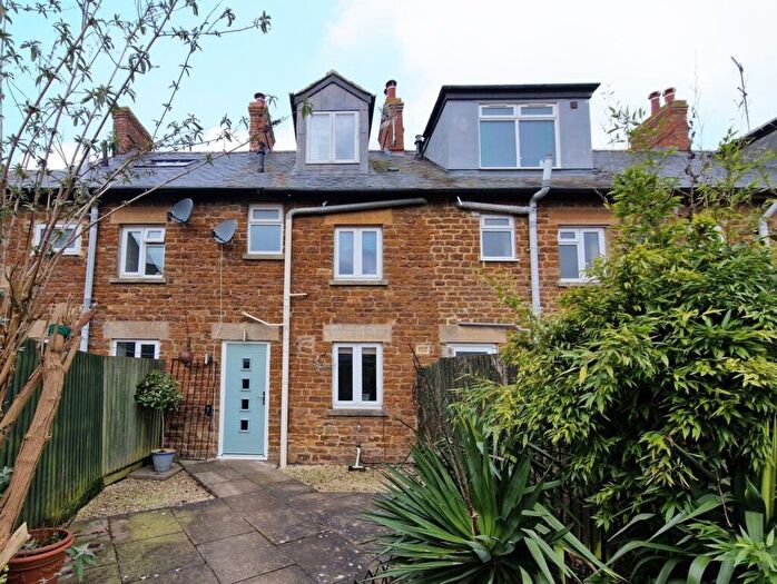 3 Bedroom Cottage To Rent In Queen Street, Middleton Cheney, Oxon, OX17