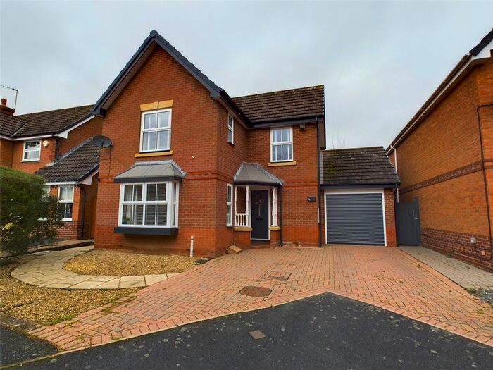 3 Bedroom Detached House For Sale In Deal Crescent, Worcester, Worcestershire, WR4