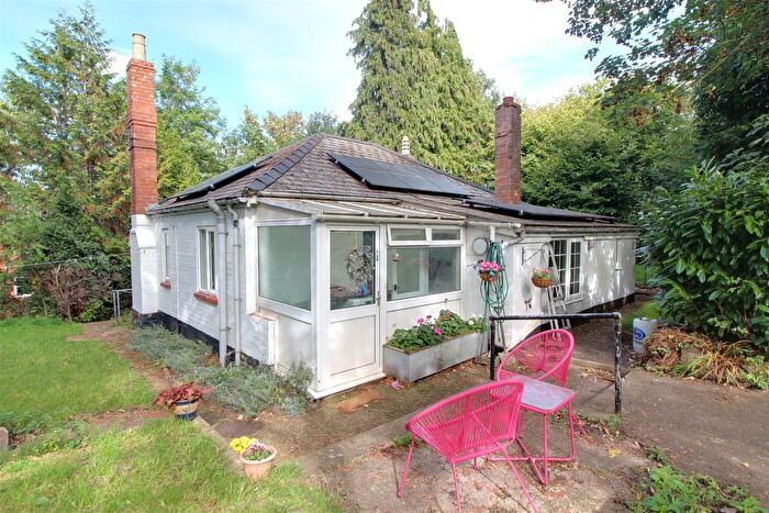 2 Bedroom Detached Bungalow For Sale In Gloucester Street, Newent, GL18