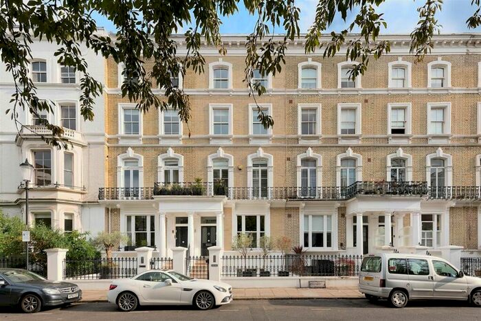 1 Bedroom Apartment To Rent In Cathcart Road, SW10