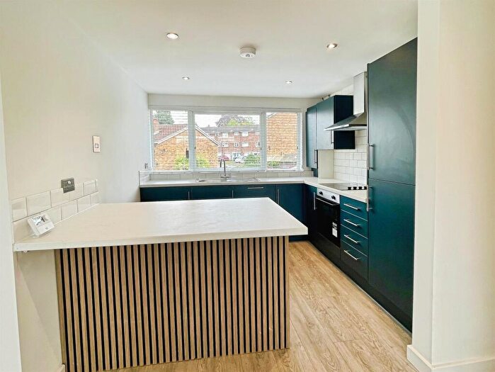 3 Bedroom Apartment For Sale In Remburn Gardens, Warwick, CV34