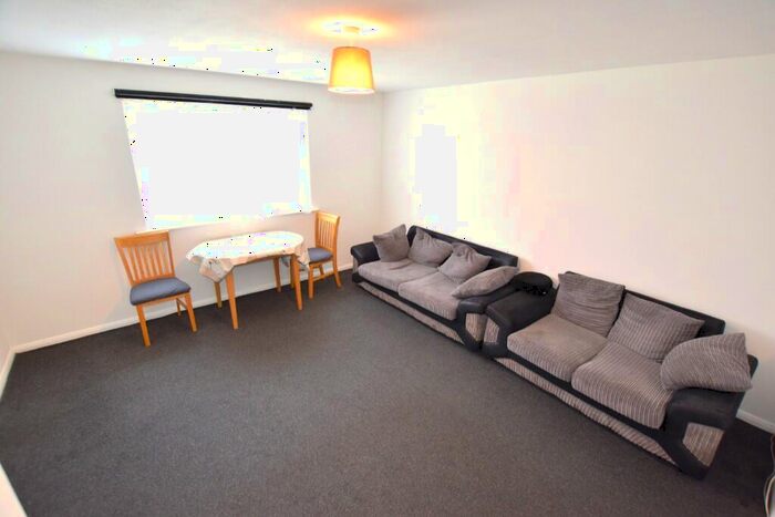 2 Bedroom Flat To Rent In Express Drive, IG3