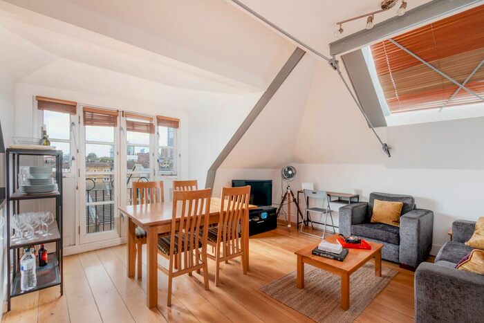 2 Bedroom Flat To Rent In Maltings Place, Tower Bridge Road, SE1