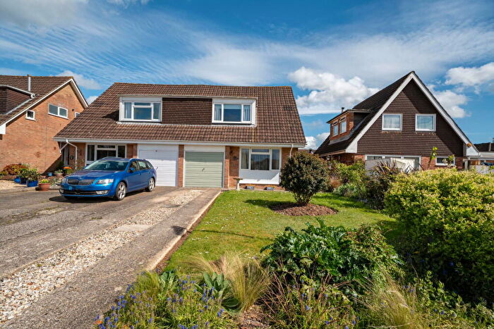 3 Bedroom Semi-Detached House For Sale In Hunters Close, Oakley, Basingstoke, RG23