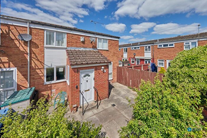 3 Bedroom End Of Terrace House For Sale In Fieldsend Close, Netherley, L27