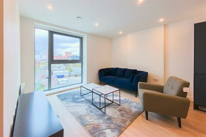 2 Bedroom Apartment To Rent In Exchange Point, M3