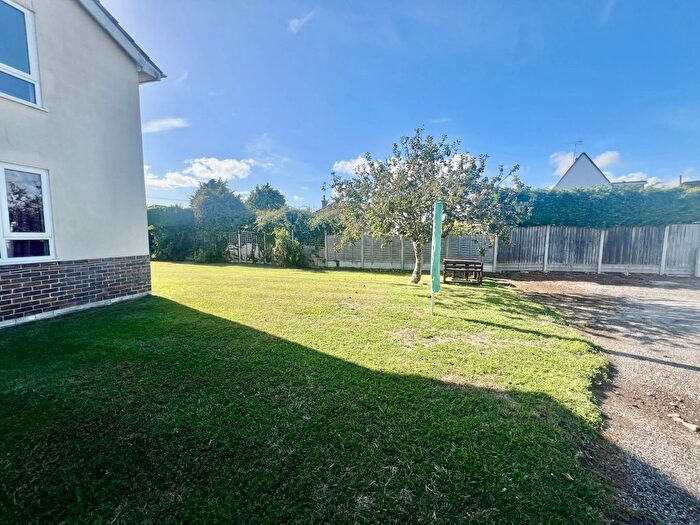 3 Bedroom Flat To Rent In Elmer Road, Middleton On Sea, PO22