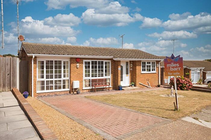 3 Bedroom Bungalow For Sale In Staplehurst Avenue, Broadstairs, CT10