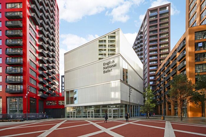 Flat To Rent In Corson House, City Island Way, London, E14