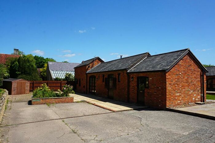4 Bedroom Barn Conversion To Rent In Chestnut Cottage, Olney, MK46