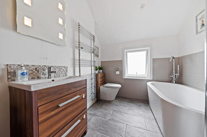 3 Bedroom End Of Terrace House For Sale In Cowper Gardens, Wallington, SM6