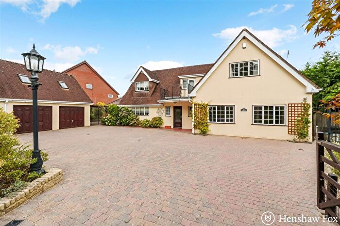 4 Bedroom Detached House For Sale In Forest Road, Nomansland, Wiltshire, SP5